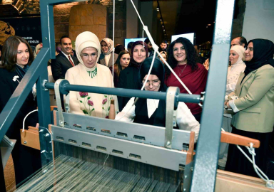 Emine Erdoğan: "Sof kumaşının desenlerindeki zevkiselim ve dokumasındaki ustalık, onu 16. ve 17. yüzyıllarda dünyaca tanınan bir kumaş haline getirmiştir"