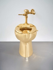 ABD’de 18 ayar altın tuvalet 12.1 milyon dolara satıldı