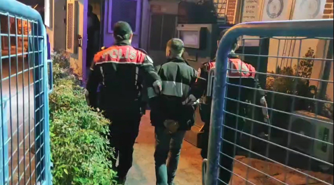 Suç makinesi yunuslardan kaçamadı