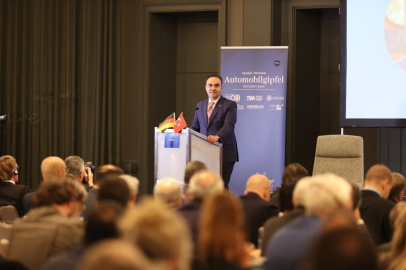 Bakan Kacır: "Alman firmalarını Türkiye’nin sunduğu güçlü yatırım zeminene davet ediyoruz"