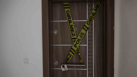 Göreve gelmeyen polis memuru, kendisini kontrol için gelen mesai arkadaşları tarafından ölü bulundu