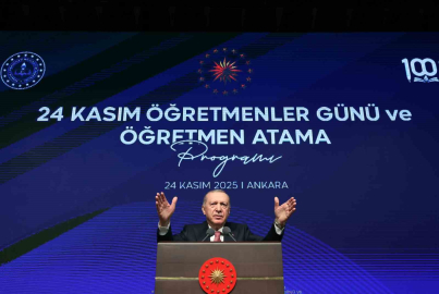 Cumhurbaşkanı Erdoğan: "Büyürken çocuklarımıza ve gençlerimize bizim yaşadığımız dünyayı empoze ederek bir yere varamayız"