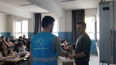 Arnavutköy Belediyesi’nden öğretmenlere 24 Kasım sürprizi