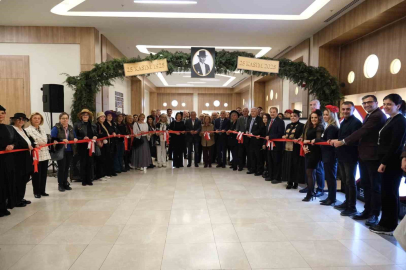 "Cumhuriyet Şapkaları Sergisi" sanatseverlerle buluştu