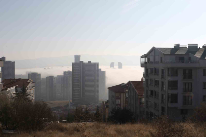 Ankara’da sis etkili oldu