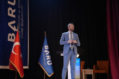 Geleceğin Türkiye’si için Okan Hocaoğlu güvenli konutların önemine dikkati çekti