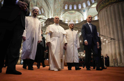 Papa 14. Leo, Sultanahmet Camii’ni ziyaret etti