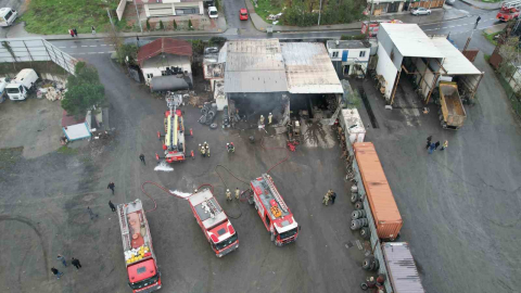Arnavutköy’de tır tamirhanesinde korkutan yangın