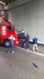 TEM’de korkunç kaza: Kendi kullandığı tırın altında can verdi