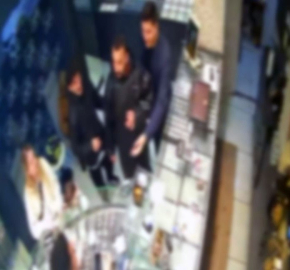 Eşinin altınlarını kumar borcu için aldı: Polis, tıraş olurken yakaladı