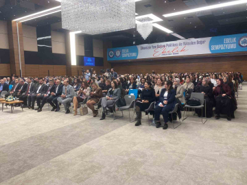 Sağlık-Sen Genel Başkanı Doğan: "Ebelik anneden kızına geçen bir emanet olarak başlamıştır"