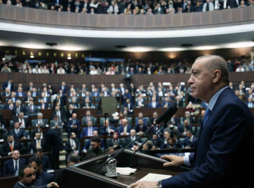 Cumhurbaşkanı Erdoğan:" KIZILELMA adını verdiğimiz insansız savaş uçağımız, MURAD isimli radarımızla tespit edilen bir savaş uçağını, GÖKDOĞAN isimli füzemizle havadan havaya tam isabetle vurmayı başardı."