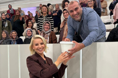 Kandıralıyız Esra Erol’dayız.. Kandıra'nın Meşhur Manda Yoğurdu Stüdyoda İlgi Gördü