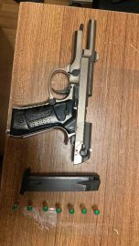 Şişli’de İETT durağında gündüz vakti havaya ateş açan şüpheli yakalandı