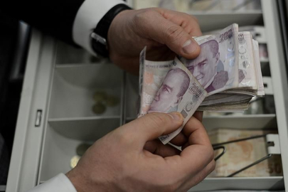 Emeklilere Yeni Düzenleme! SGK Borcu Olanlardan Maaşlardan Otomatik Kesinti Yapılacak