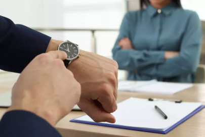 İşe Her Gün 40 Dakika Erken Geldiği İçin Kovuldu!