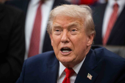 Trump: "(Epstein) Yüzlerce insanla fotoğrafı var, onun hakkında hiçbir şey bilmiyorum"