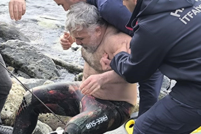 Zıpkın bacağına saplandı, ayağında zıpkınla hastaneye götürüldü