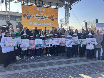 "10. Geleneksel Beykoz Bal Festivali" vatandaşları lezzet ve doğallıkla buluşturdu