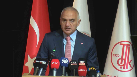 Bakan Ersoy: "Dil bir milletin sadece iletişim aracı değil hafızası, vicdanı ve yüreğidir"