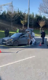 Bakırköy’de seyir halindeki otomobile silahlı saldırı: 1 ölü