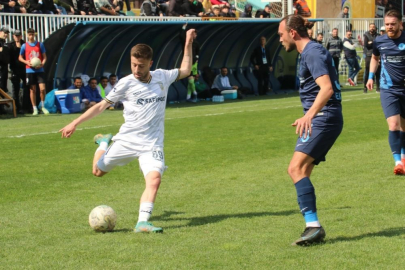 Silahlı kavgada ağır yaralanan futbolcu entübe edildi