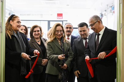 KOÜ’de teknoloji hamlesi! Yeni laboratuvar kapılarını açtı