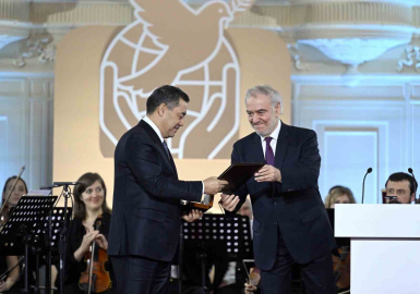 Kırgızistan, Tacikistan ve Özbekistan liderlerine Rusya’da Lev Tolstoy Uluslararası Barış Ödülü