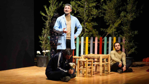 "Deliler Koğuşu" Keçiören’de izleyicinin yüreğine dokundu