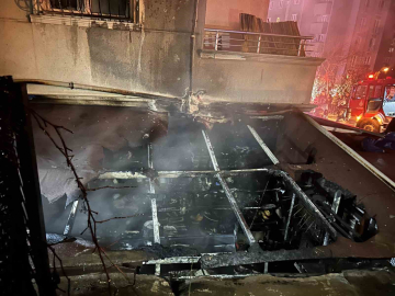 Ümraniye’de dükkan alevlere teslim oldu