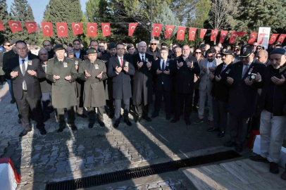 Başkan Pehlivan: "Menemen, Şehit Kubilay ve silah arkadaşlarını bağrına bastı"