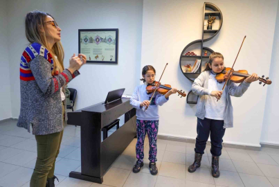 Ümraniye Müzik Akademisi eğitimlerine aralıksız devam ediyor