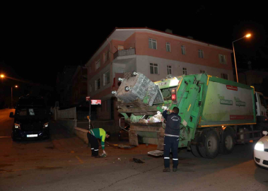 Keçiören Belediyesi temizlik çalışmalarını aksatmadan sürdürüyor