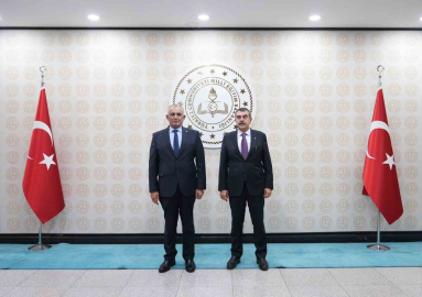 Bakan Tekin, KKTC Milli Eğitim Bakanı Çavuşoğlu’nu makamında ağırladı