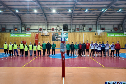 Darıca'da kurumlar arası voleybol turnuvası heyecanı başladı