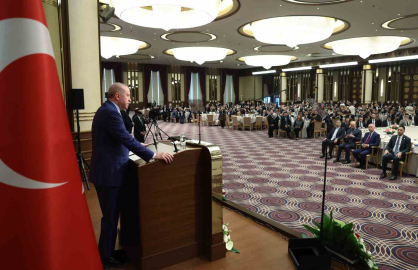 Cumhurbaşkanı Erdoğan: "Avrupa Türk toplumunu kimseye ezdirmeyiz, ezmeye çalışan kifayetsizlere de hadlerini pekala bildiririz"