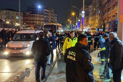 Yaşlı kadın yolun karşısına geçmek isterken tramvayın altında kaldı