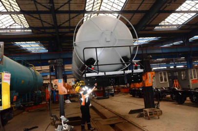 Bakan Uraloğlu: "Yeni yük vagonlarımız enerji kaynaklarının nakliyesinde ordumuzun lojistik gücüne güç katacak"