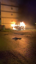 Avcılar’da minibüs alev alev yandı