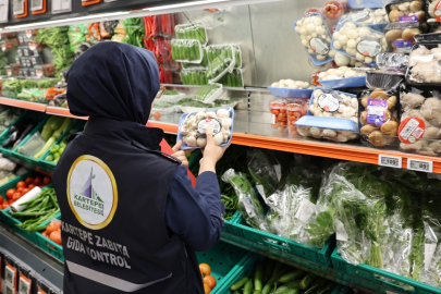 Kartepe'de marketlerde fahiş fiyat ve etiket denetimi yapıldı