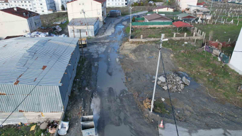 Arnavutköy’de İSKİ çalışması yarım kaldı: Mahalleli çileden çıktı