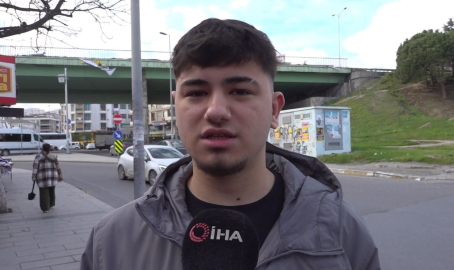 Ehliyet sınavından 7’inci kez kalan genç ortalığı birbirine kattı; o anlar kamerada