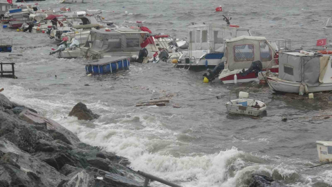 Pendik Amatör Denizciler Barınağı’nda korku dolu anlar: Tekne sahibi ölümle burun buruna geldi