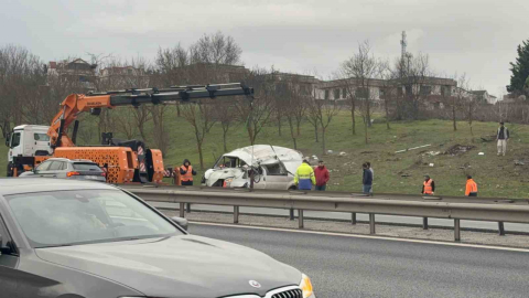 Büyükçekmece TEM Otoyolu’nda kaza: 5 yaralı