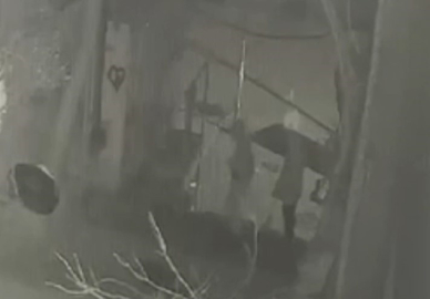 Sarıyer’de alkollü şahıslar keşif yaptıkları iş yerine silahla ateş açtı