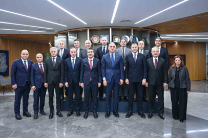 Bakan Ersoy: "Bölgesel krizlere rağmen turizm sektöründe güçlü bir performans ortaya koyduk"