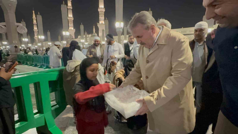 BBP Genel Başkanı Destici, Mescid-i Nebevi’de vatandaşlarla buluştu