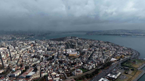 Karlı havanın etkili olduğu Tarihi Yarımada havadan görüntülendi