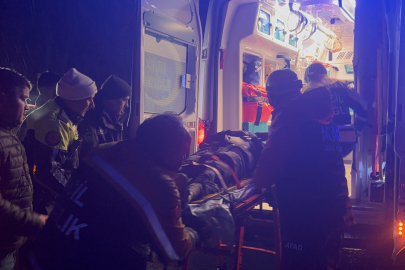 Kandıra'da otomobil çaya uçtu: Baba ve oğlu öldü