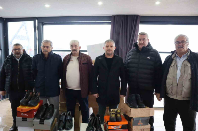 Lunapark işletmecisinden çocuklar için ayakkabı yardımı